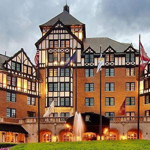 Hotel Roanoke & Conference Center, Curio Collection By Hilton